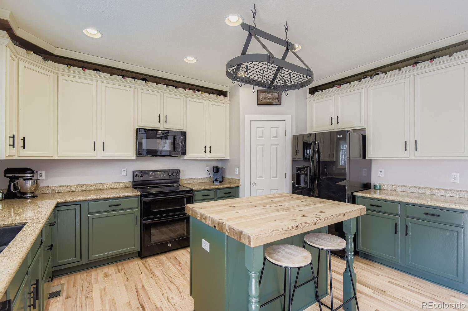 23594 E Arkansas Place