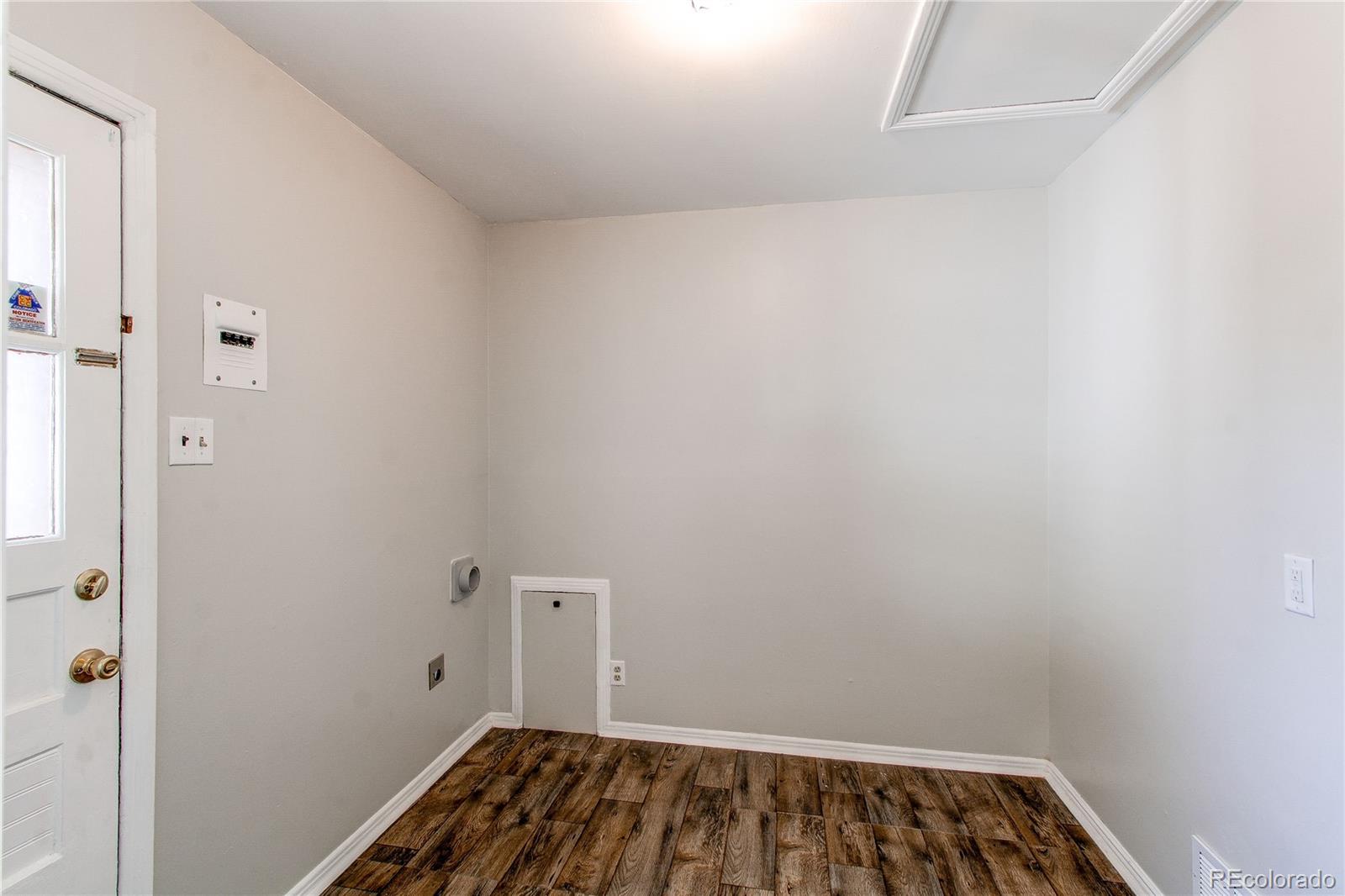 3311 S Eudora Street