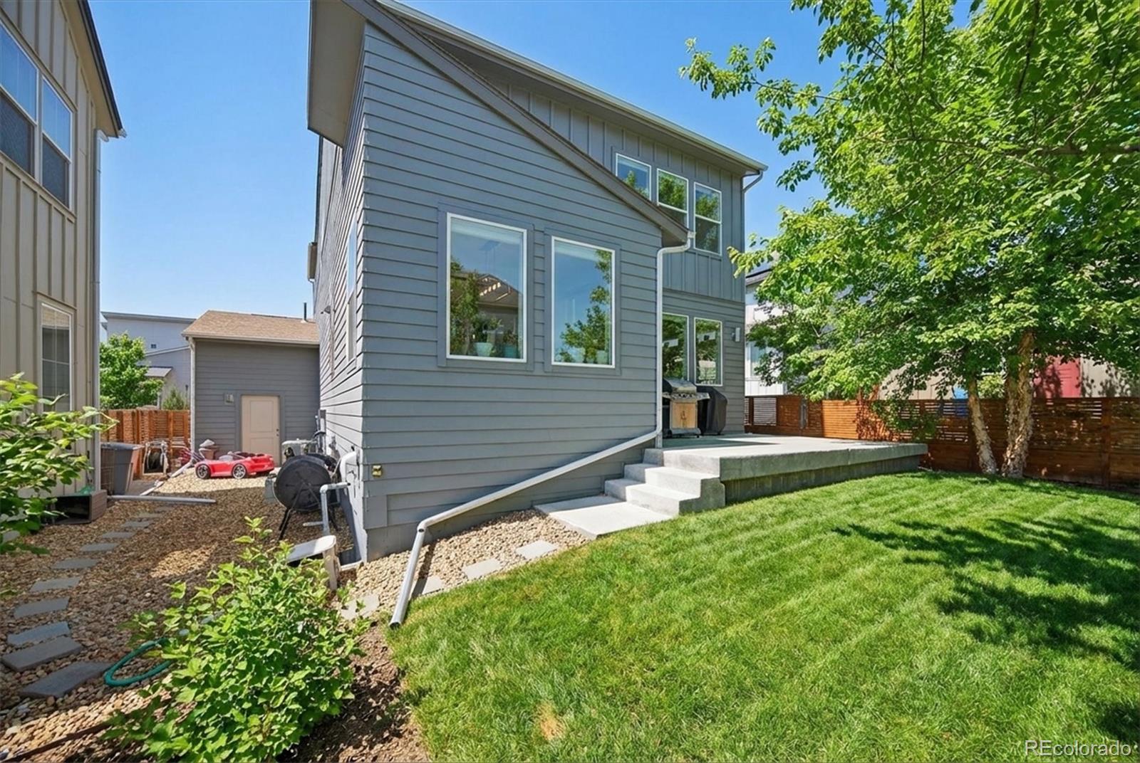 6760 Mariposa Court