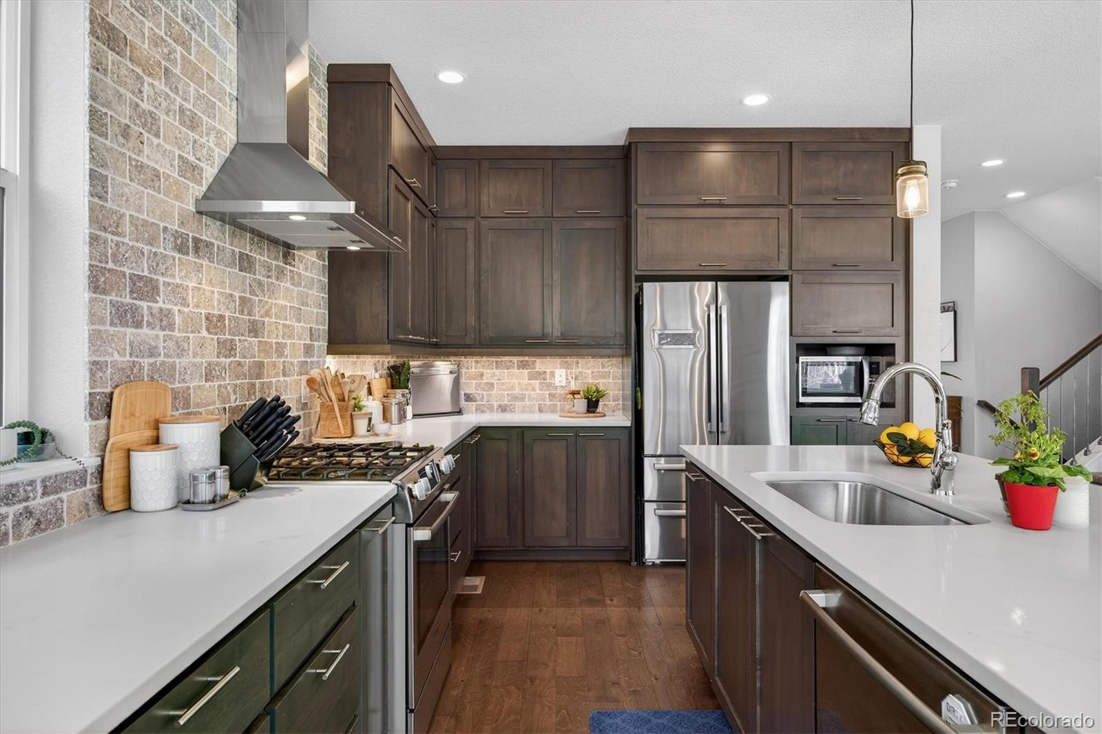 6760 Mariposa Court