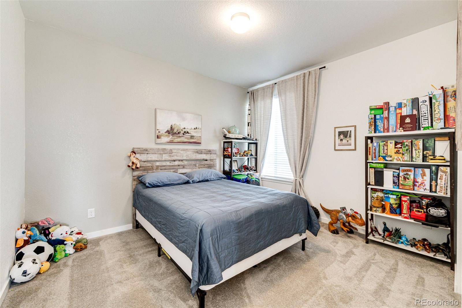 905 Pine Ridge Street