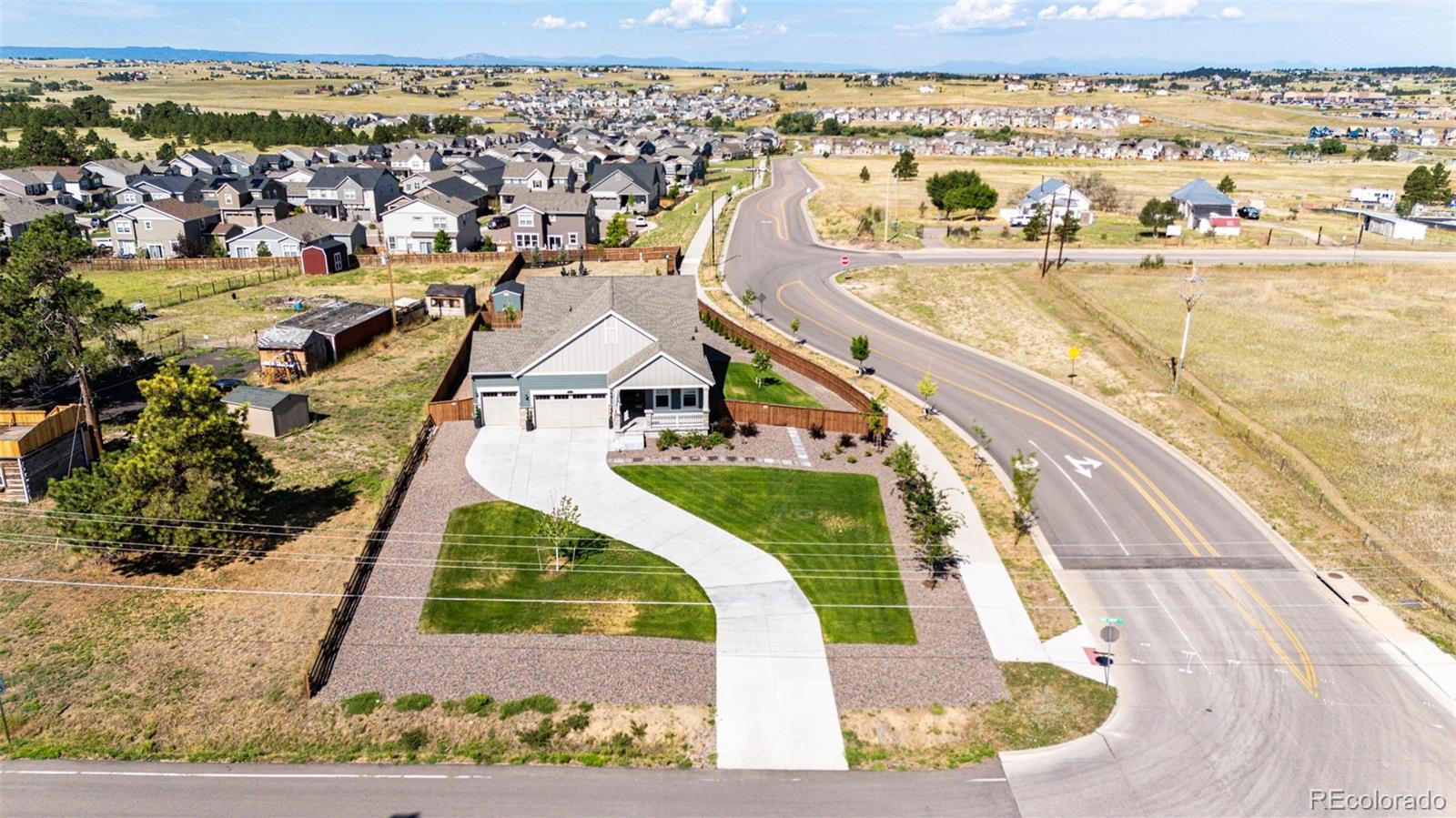 905 Pine Ridge Street