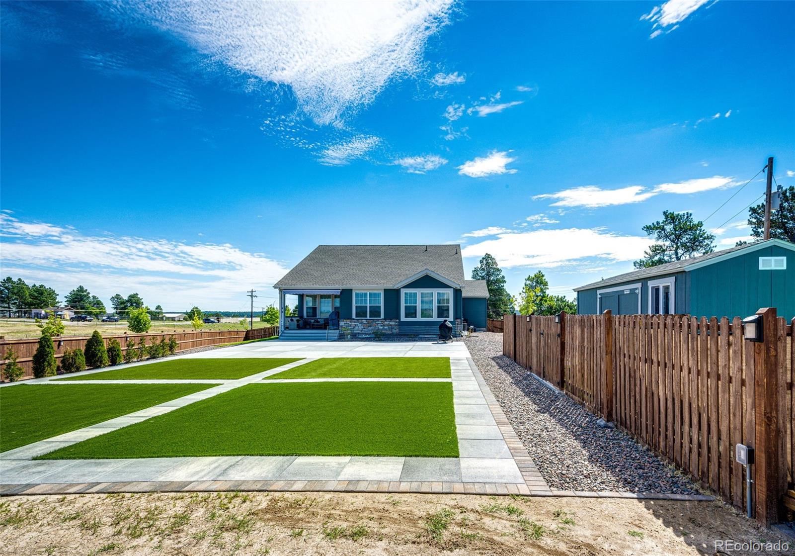 905 Pine Ridge Street