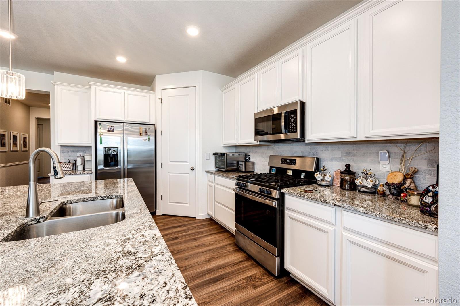 905 Pine Ridge Street