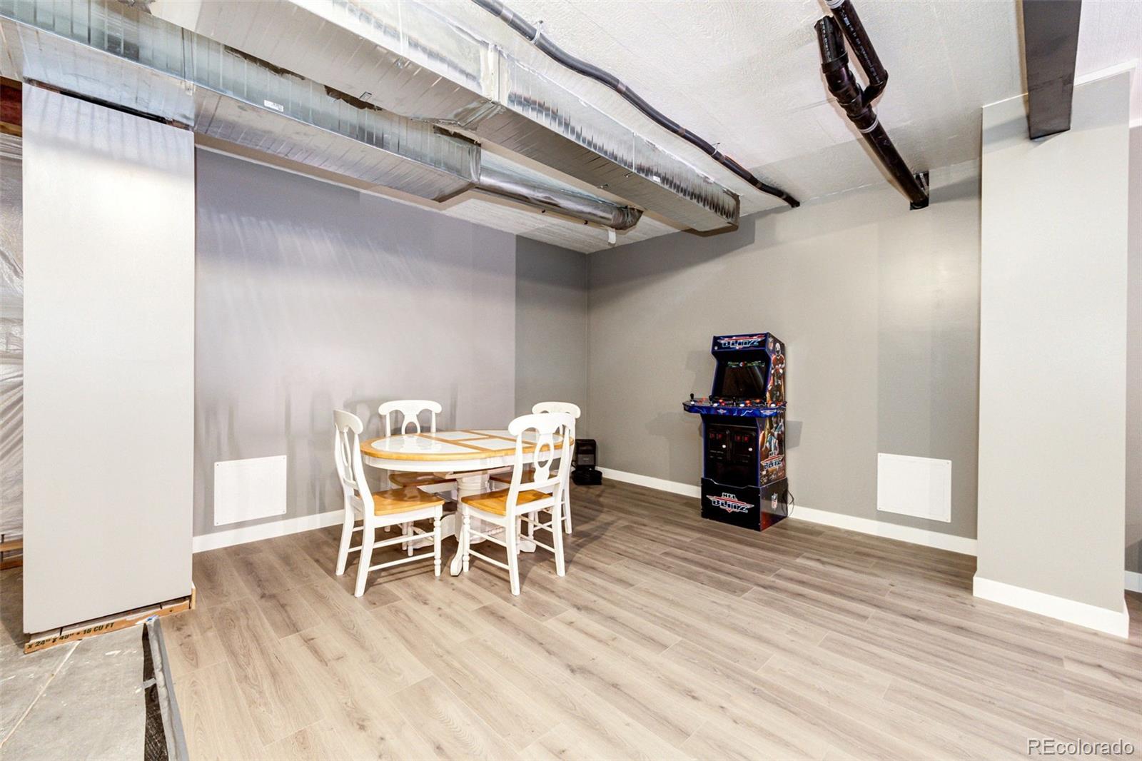 905 Pine Ridge Street