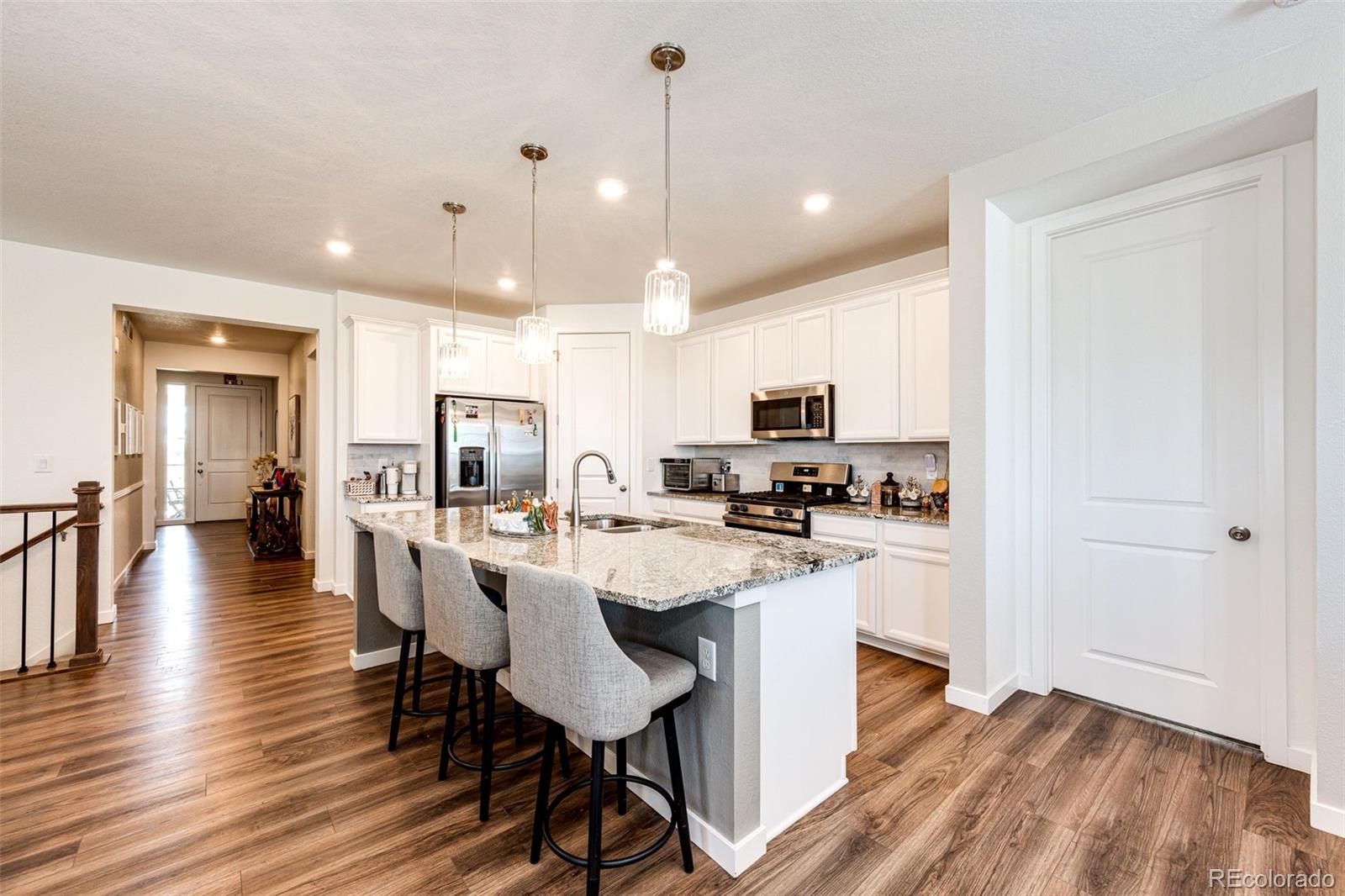 905 Pine Ridge Street