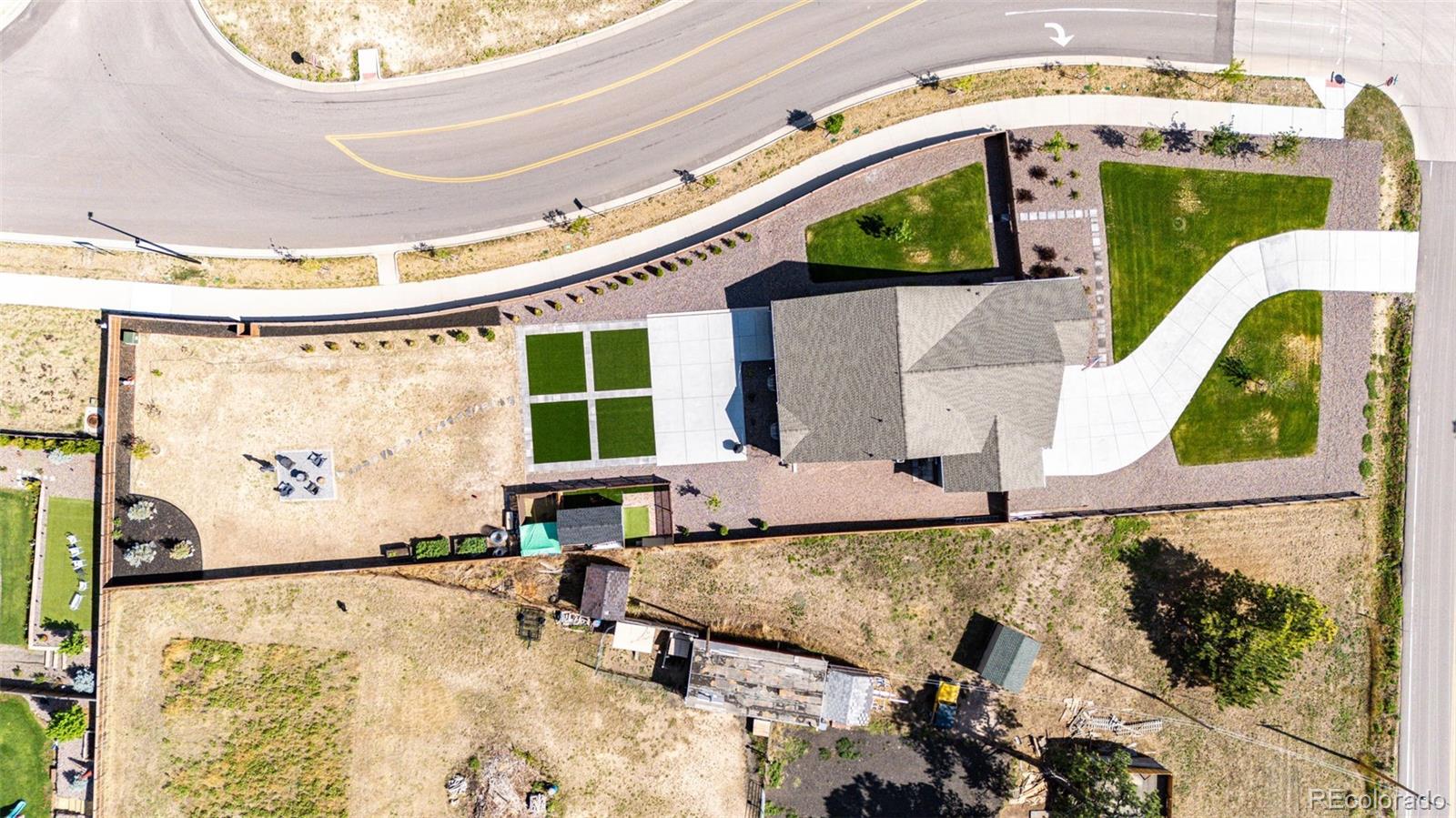 905 Pine Ridge Street