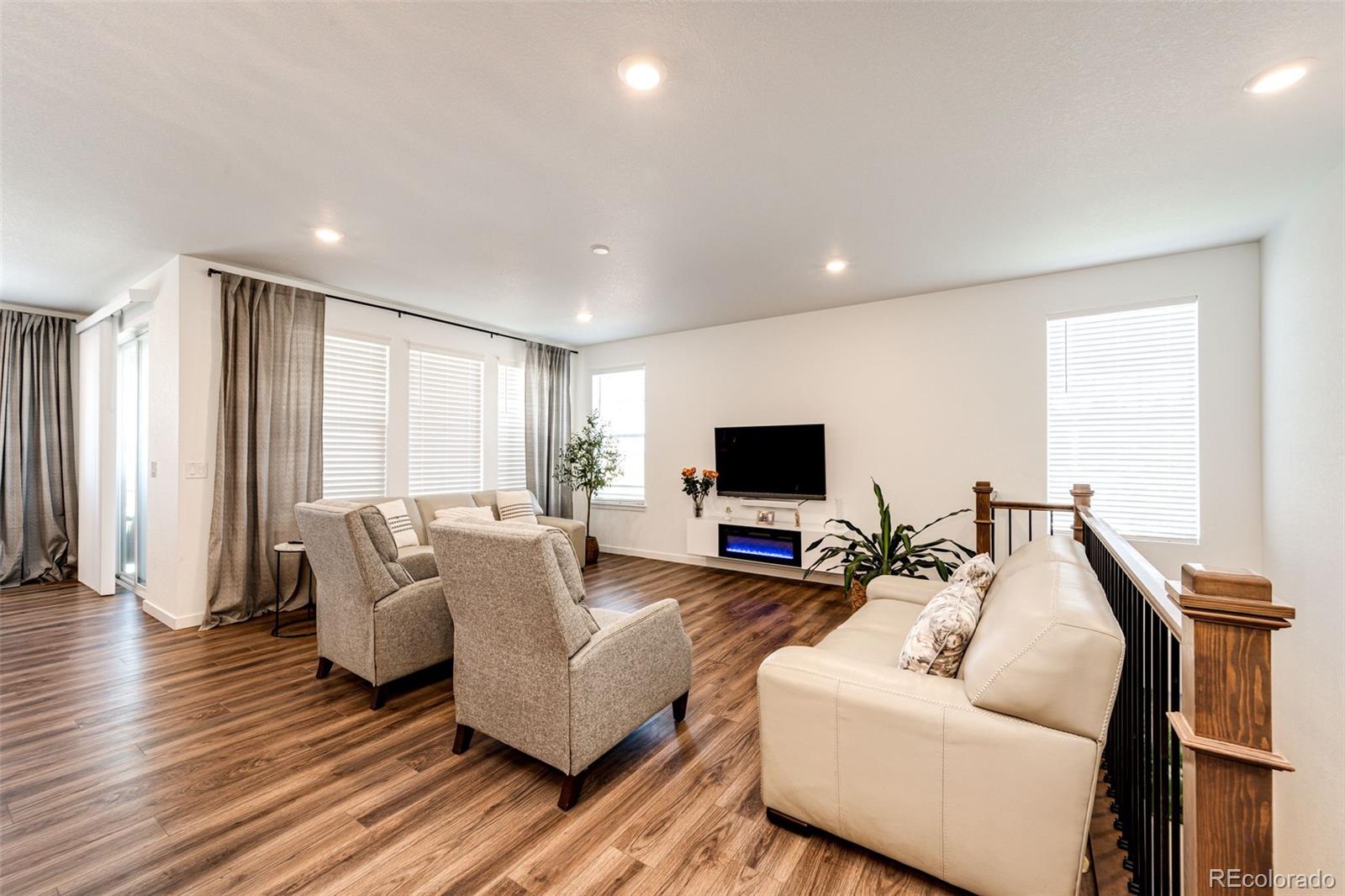 905 Pine Ridge Street