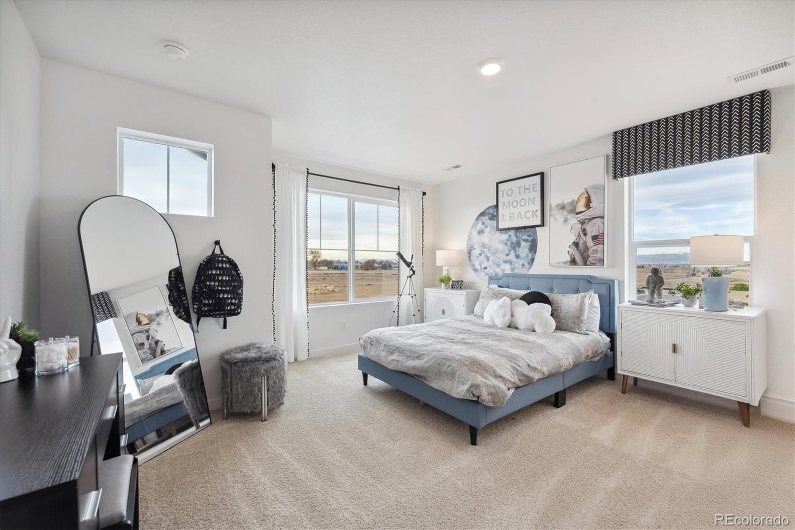 758 N Clubview Street