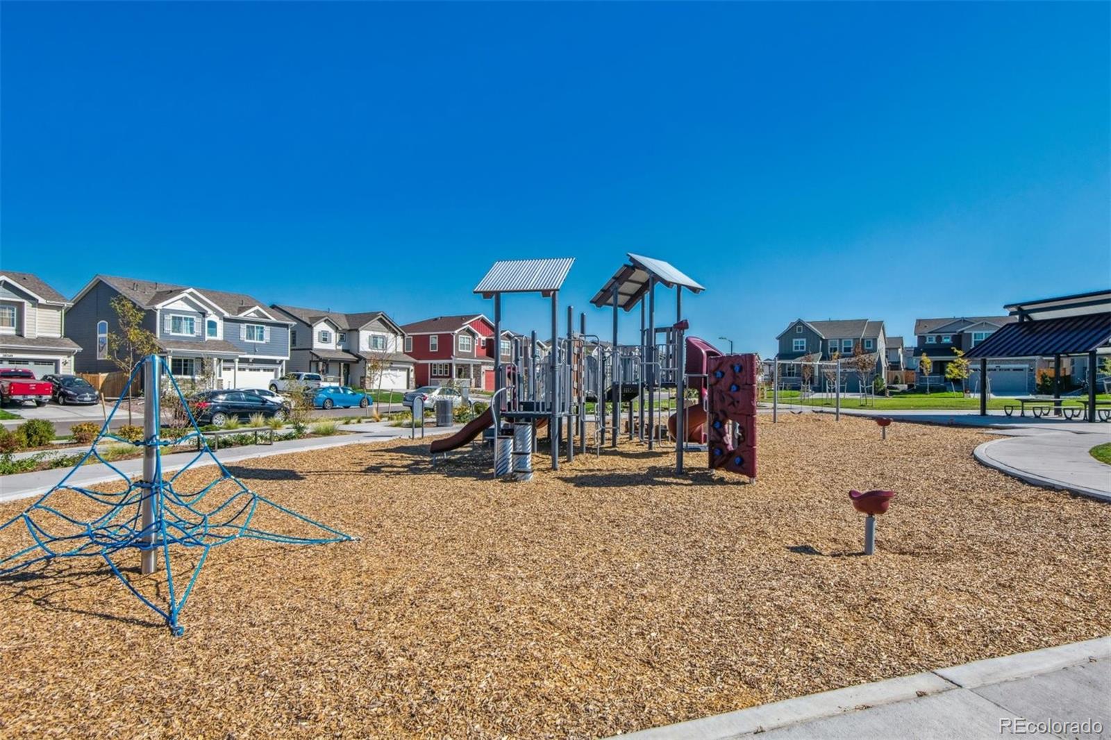 758 N Clubview Street