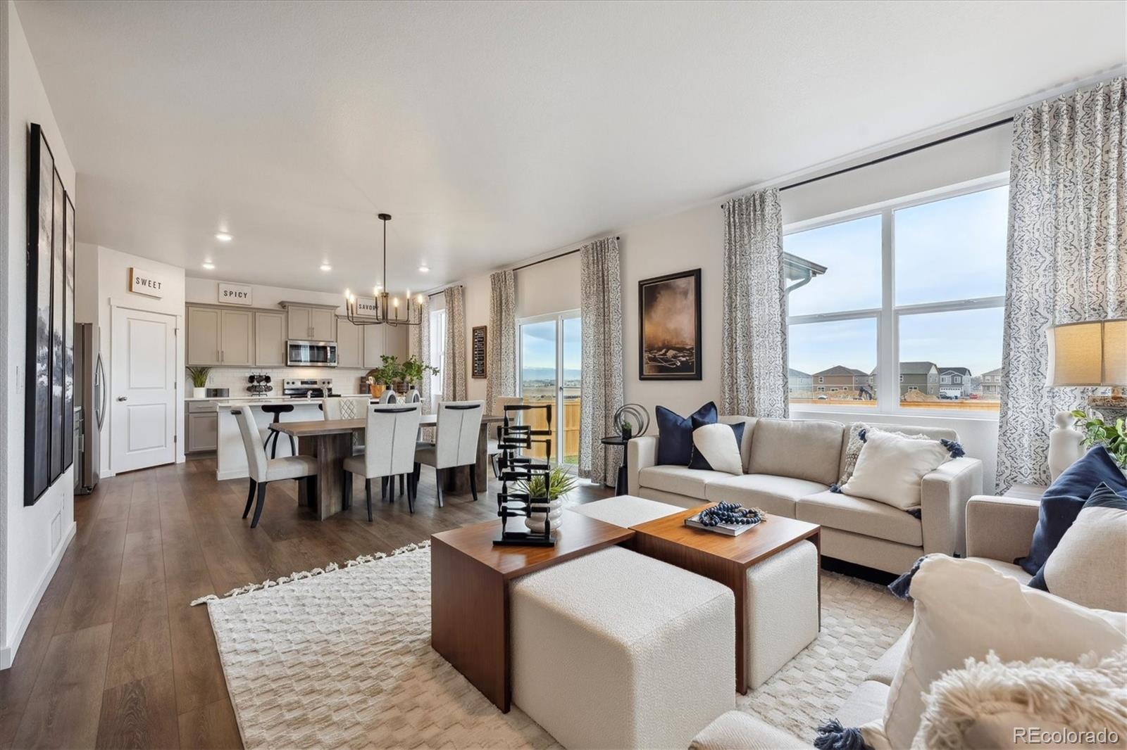 758 N Clubview Street