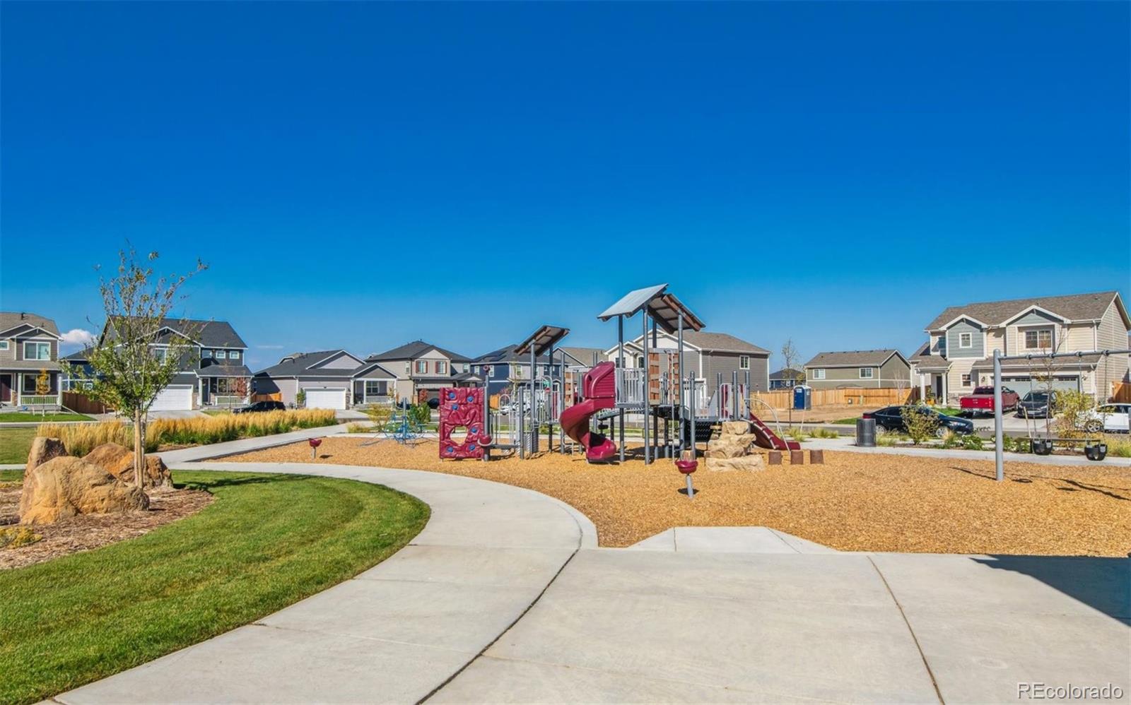 758 N Clubview Street