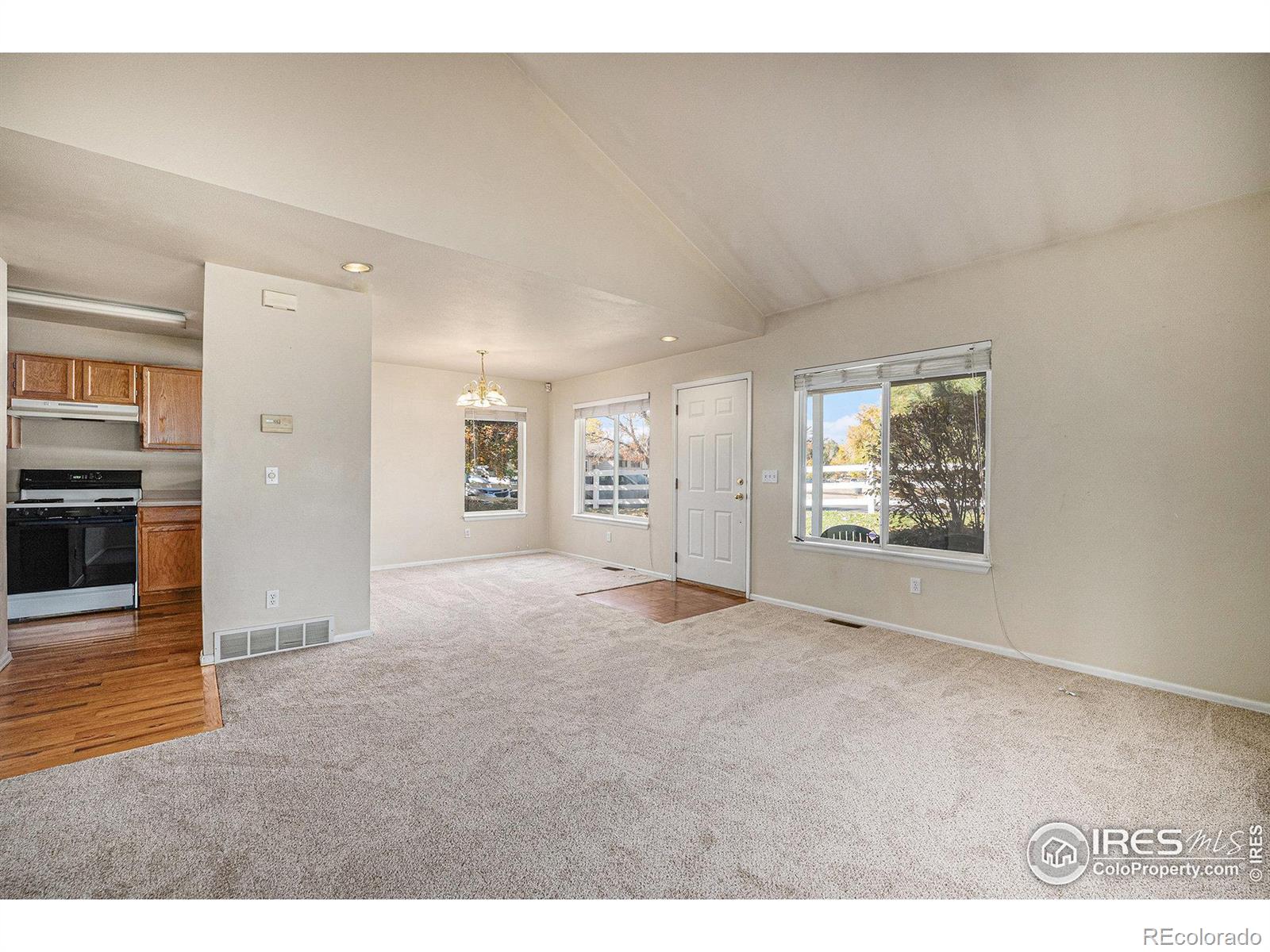 500 Lashley Street Unit: 13