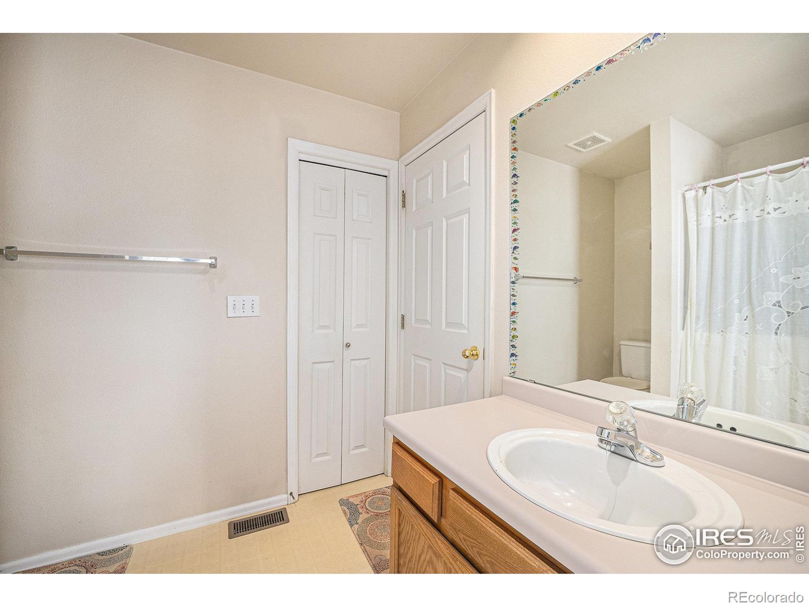 500 Lashley Street Unit: 13