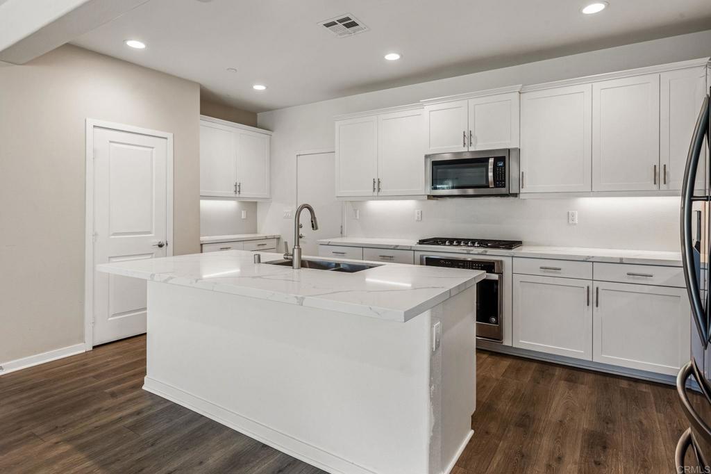 29811 Vista Ridge Road