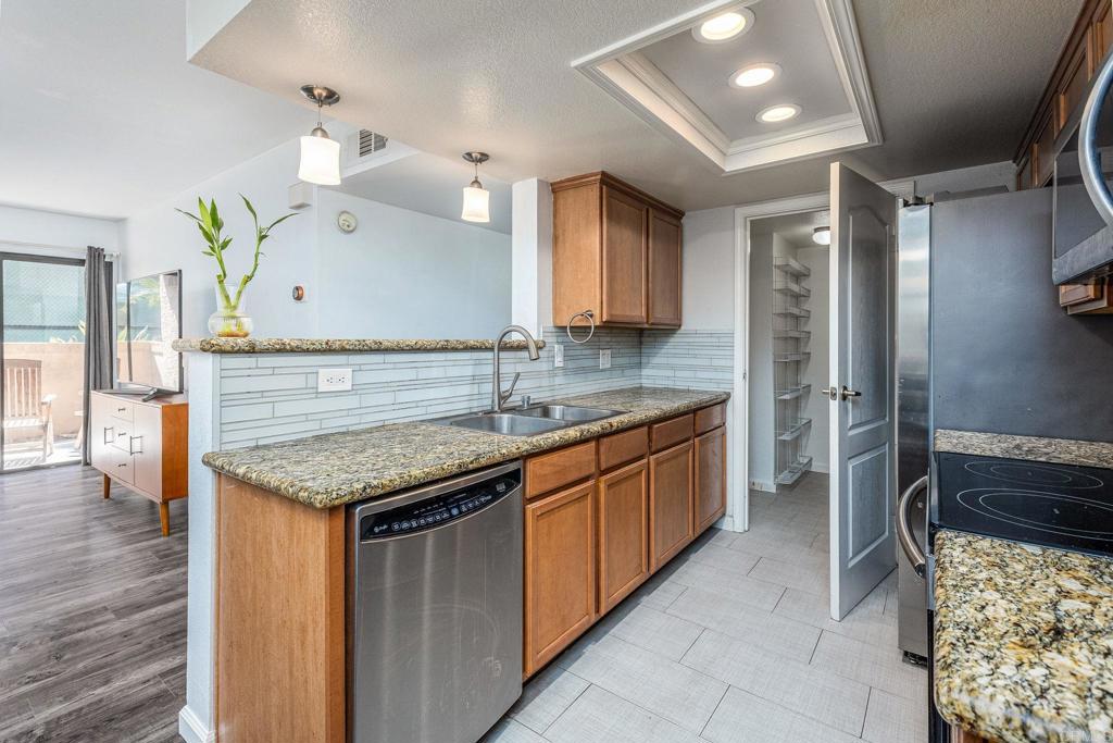 12043 Alta Carmel Court 117