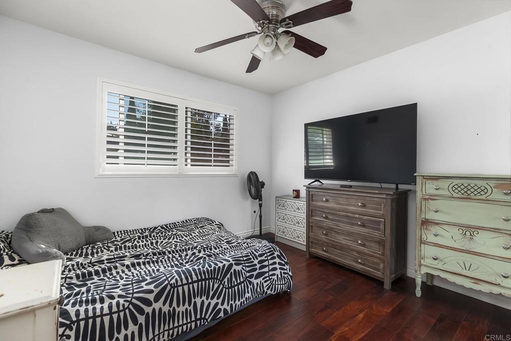 9721 Kenora Woods Lane