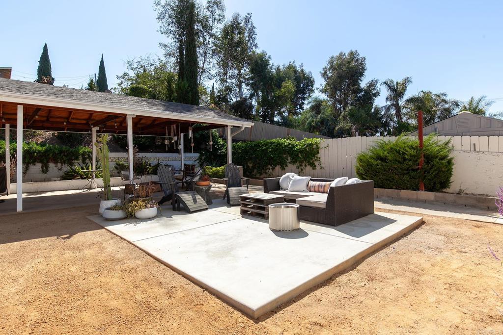 9721 Kenora Woods Lane