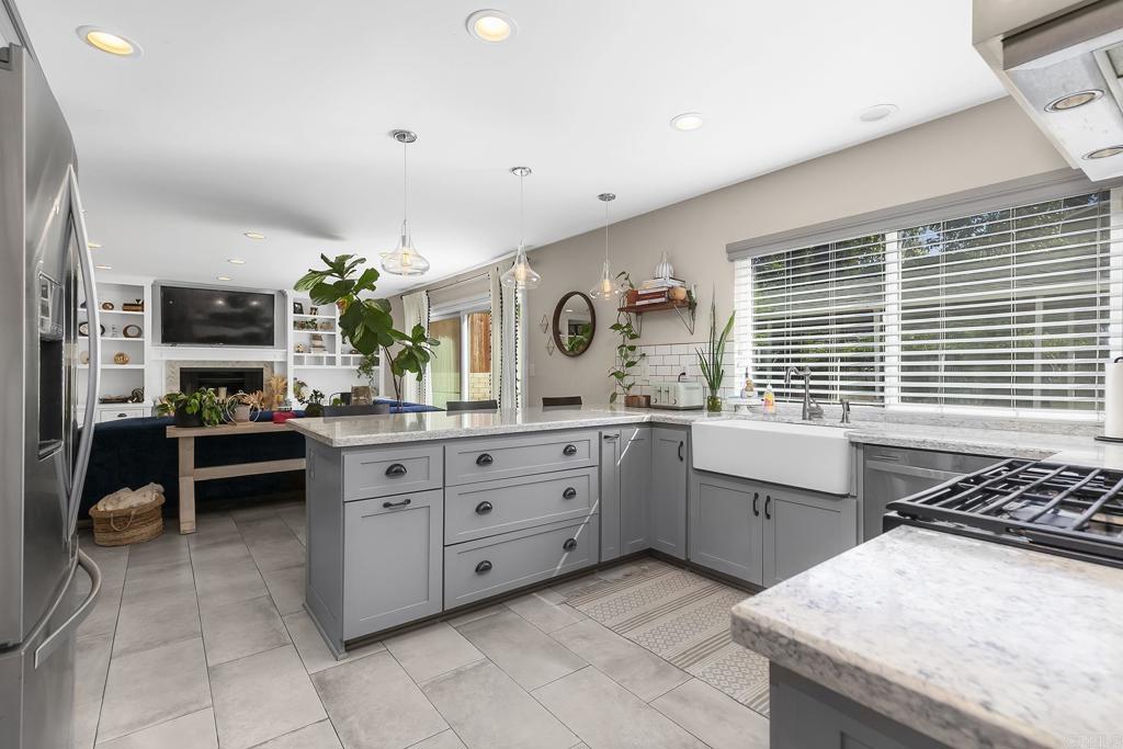 9721 Kenora Woods Lane