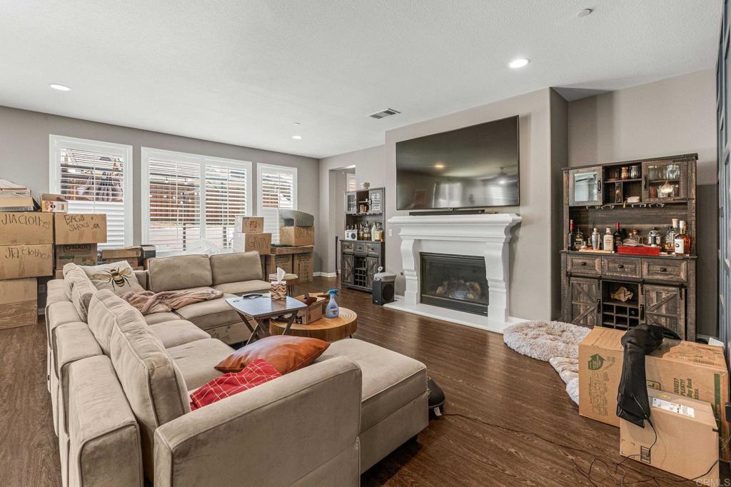 24853 Rainbarrel Road