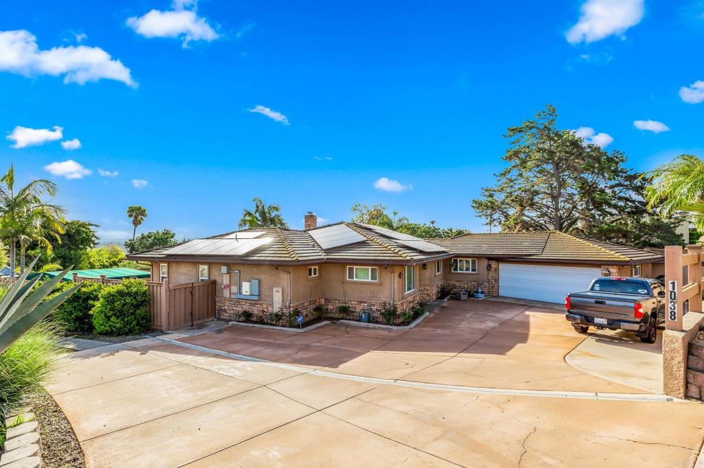 1038 Pinecrest Avenue