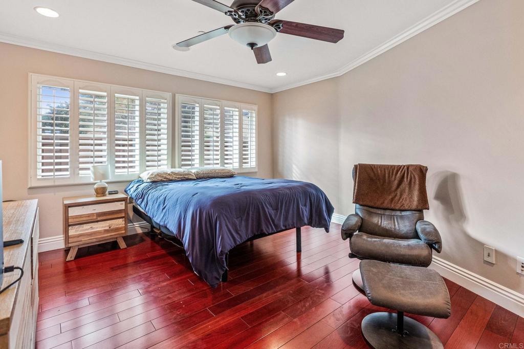 1038 Pinecrest Avenue