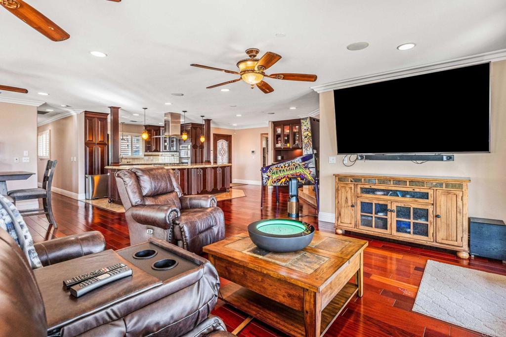 1038 Pinecrest Avenue