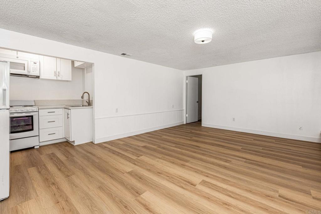 1523 Nob Hill Drive