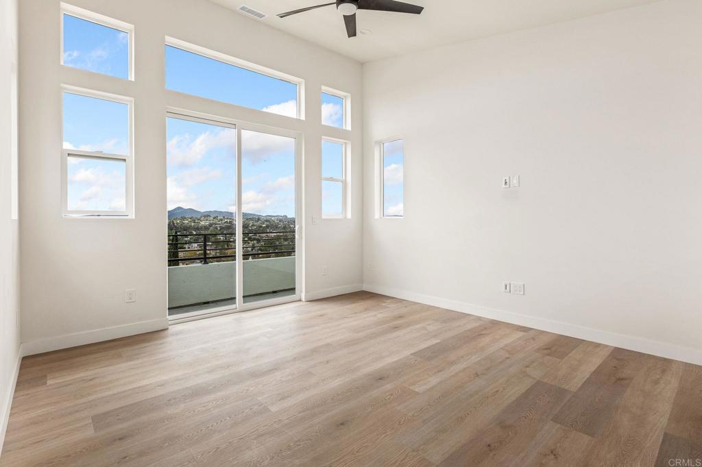 1535 Mount Glen