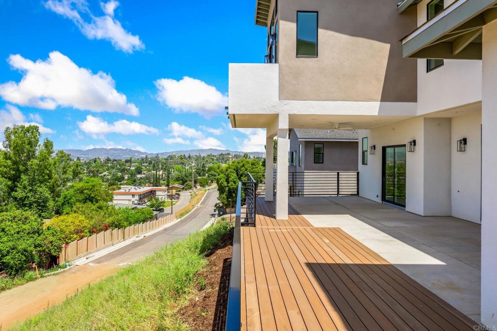 1535 Mount Glen