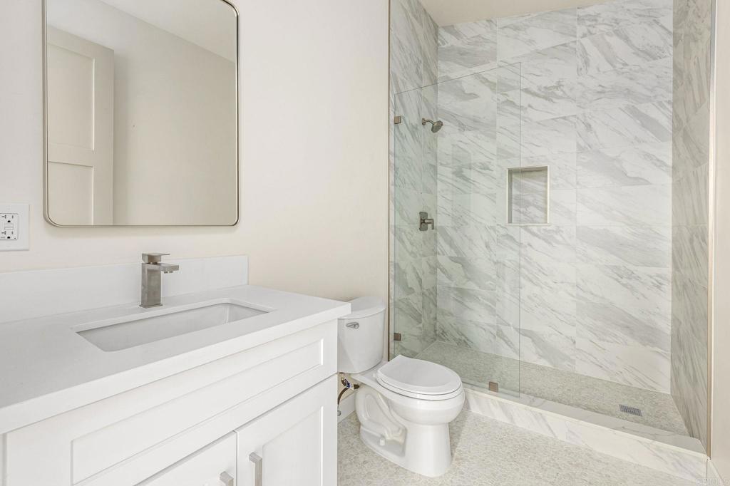 1535 Mount Glen