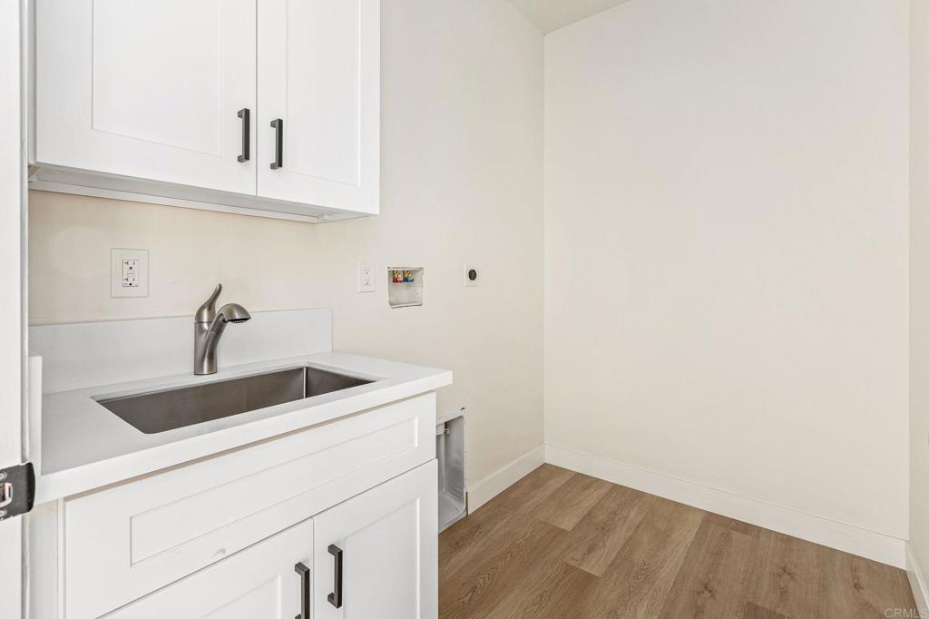 1535 Mount Glen