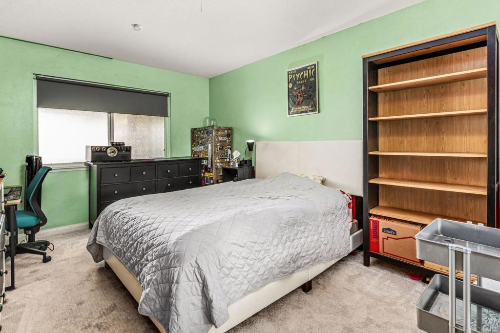 1554 W Country Club Lane