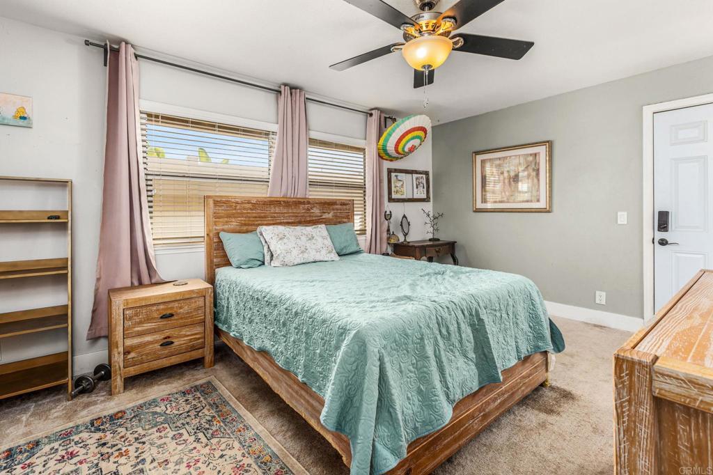 1554 W Country Club Lane