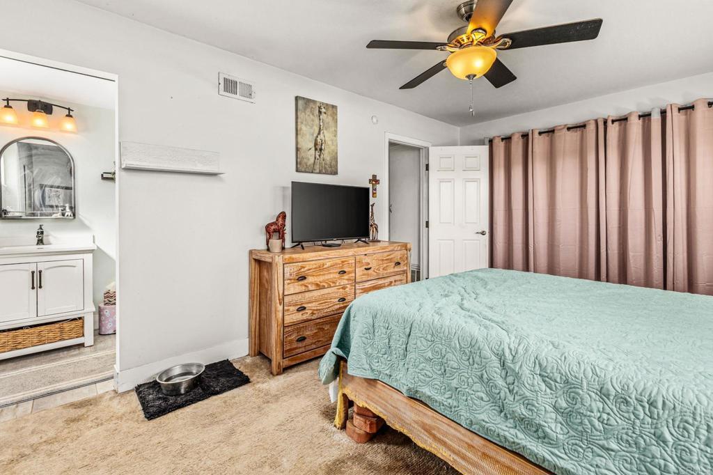 1554 W Country Club Lane