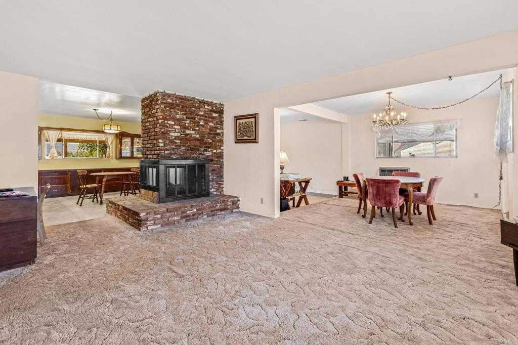 2721 Surrey Lane