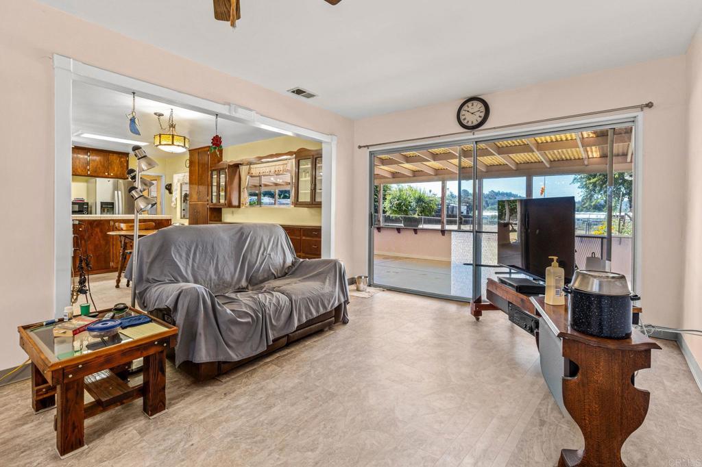 2721 Surrey Lane