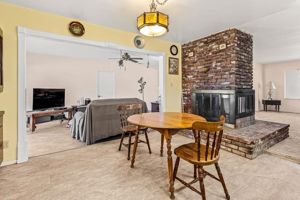 2721 Surrey Lane