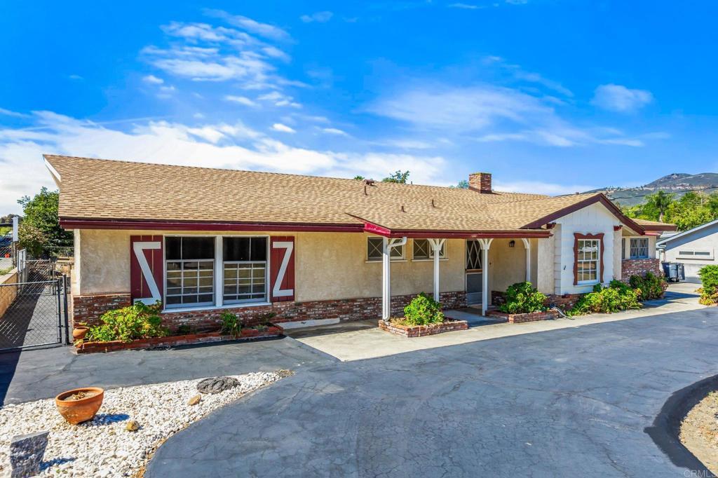 2721 Surrey Lane