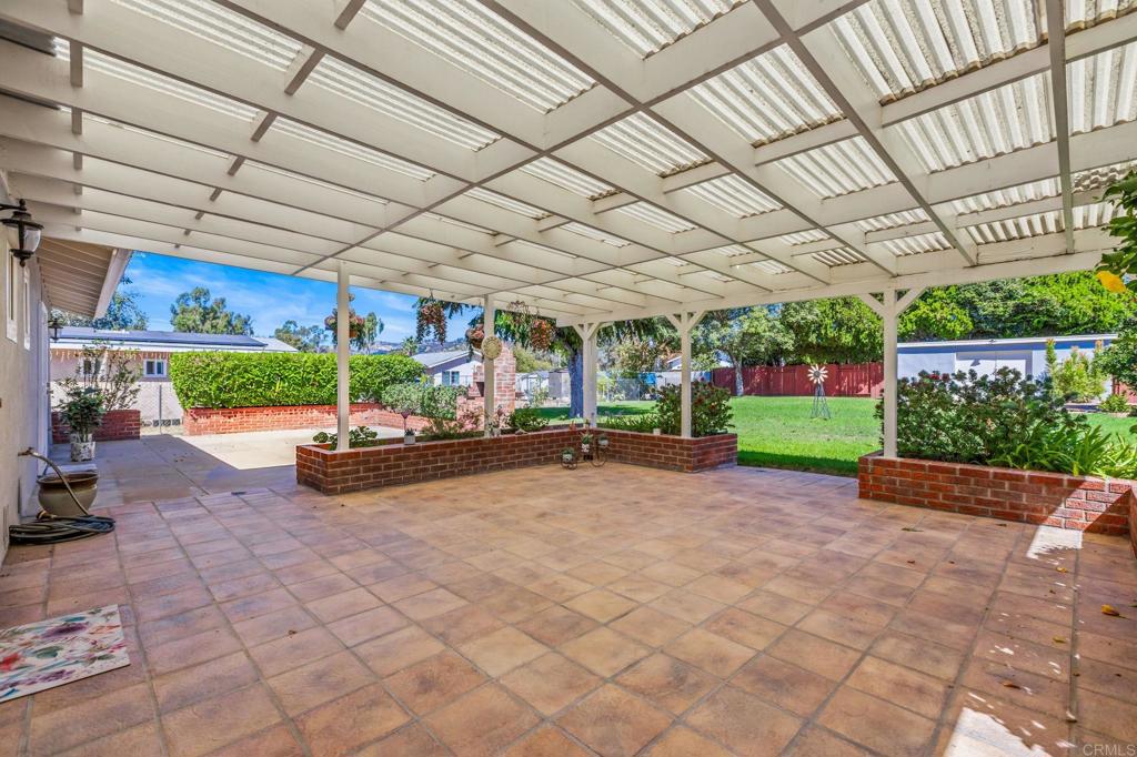 218 N Hayden Drive