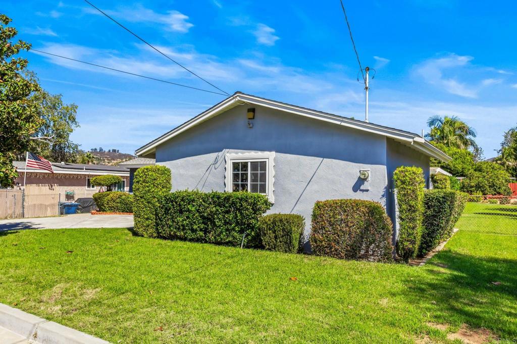 218 N Hayden Drive