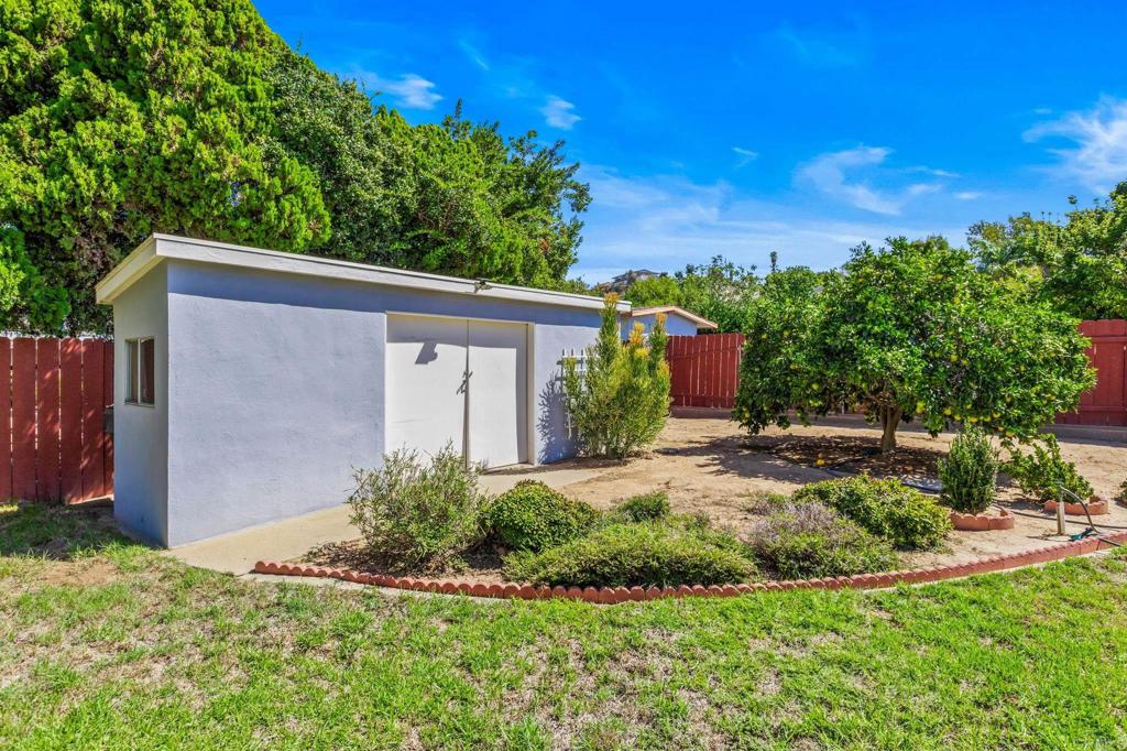 218 N Hayden Drive