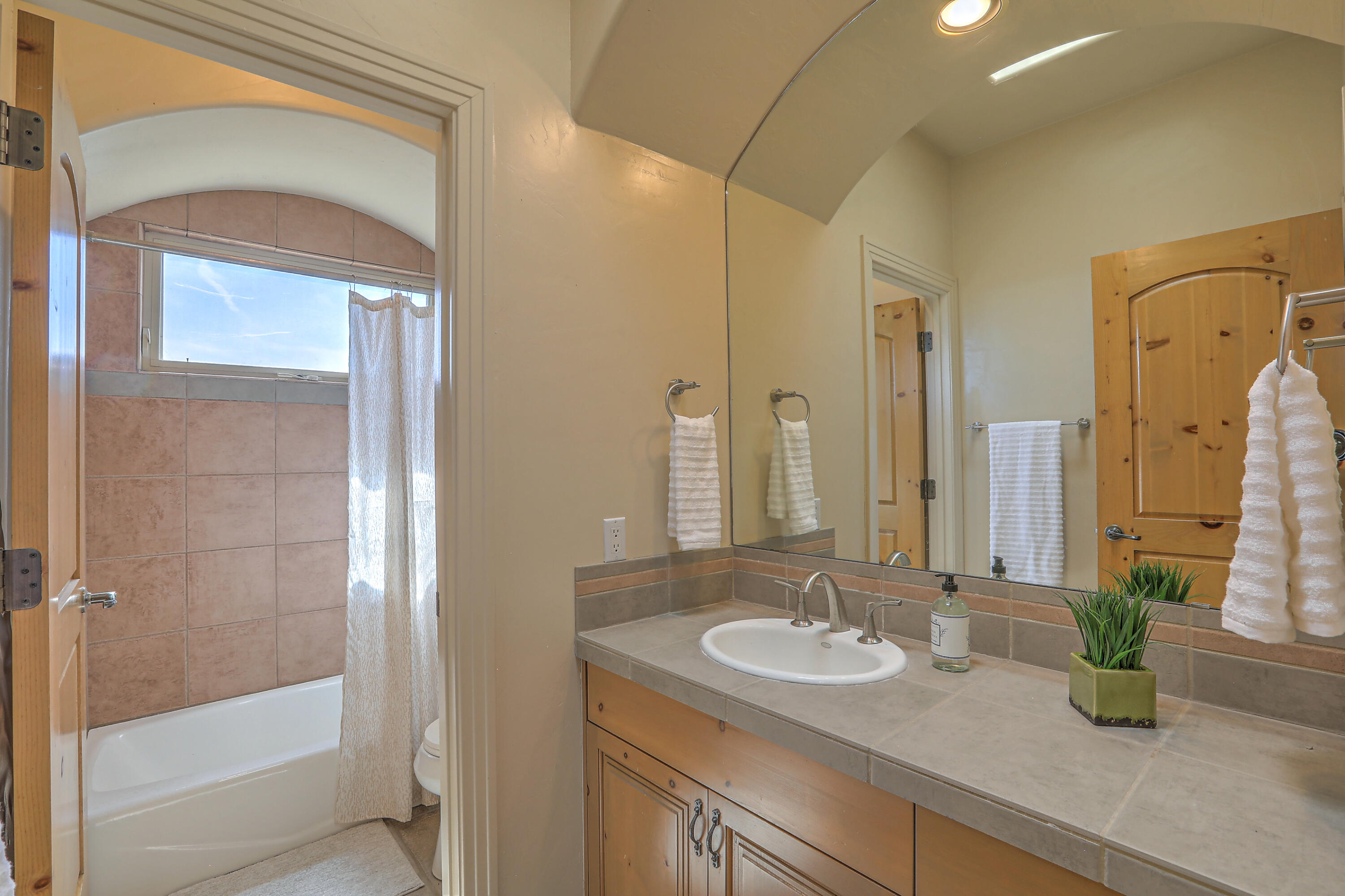 13404 Red Yucca Avenue NE