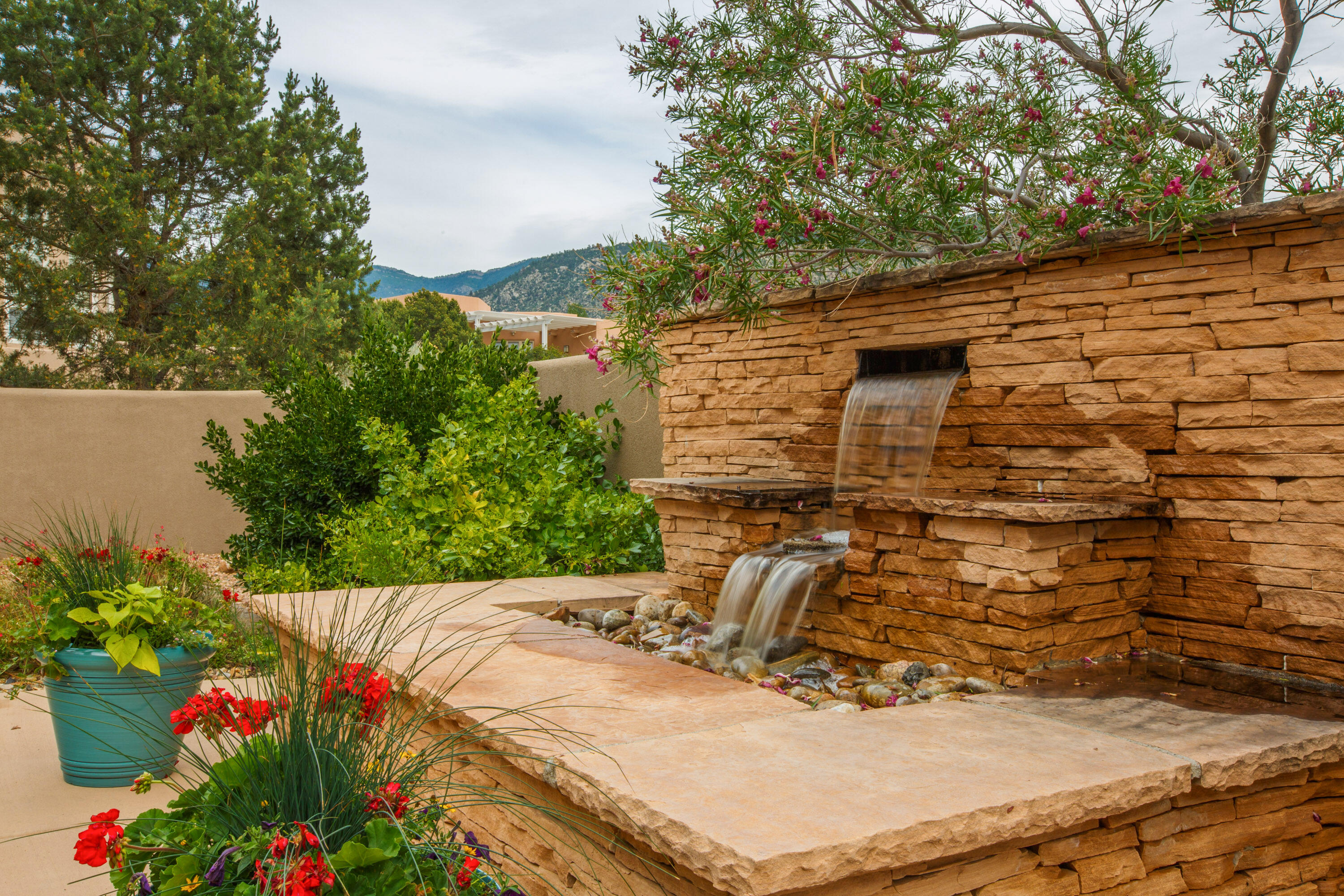 13404 Red Yucca Avenue NE