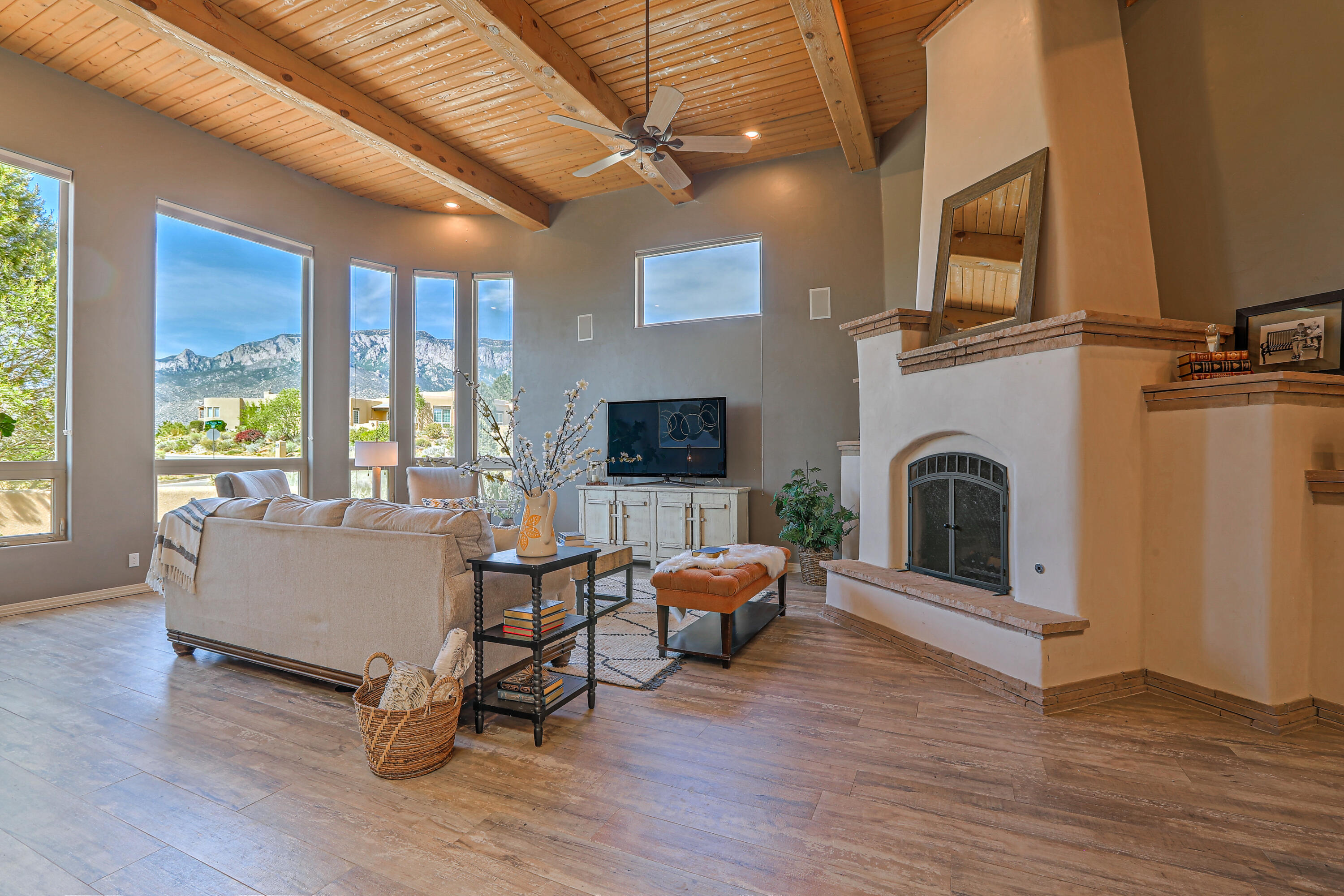 13404 Red Yucca Avenue NE