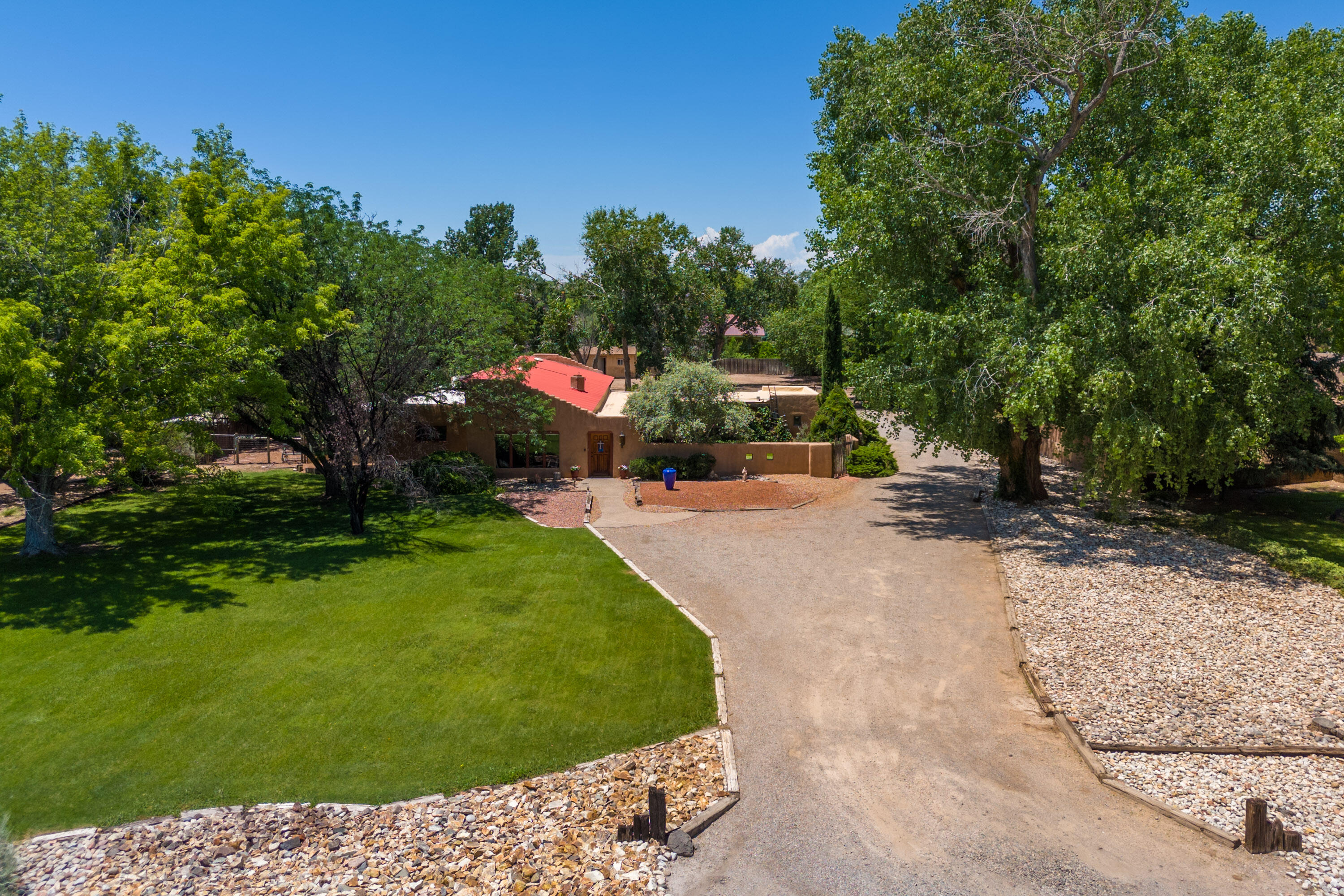8317 Calle Picaflor NW
