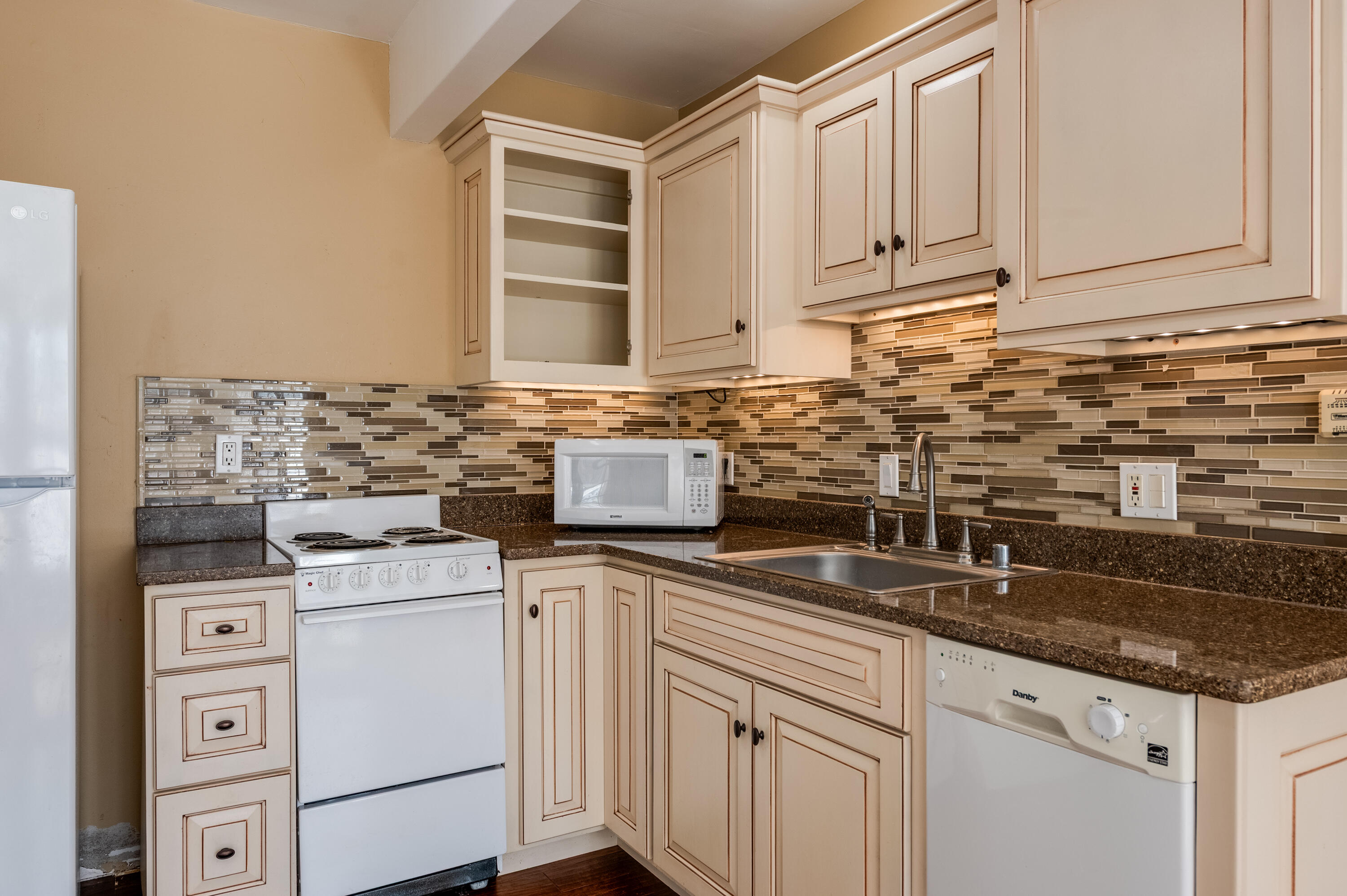 1122 GREEN VALLEY Road NW