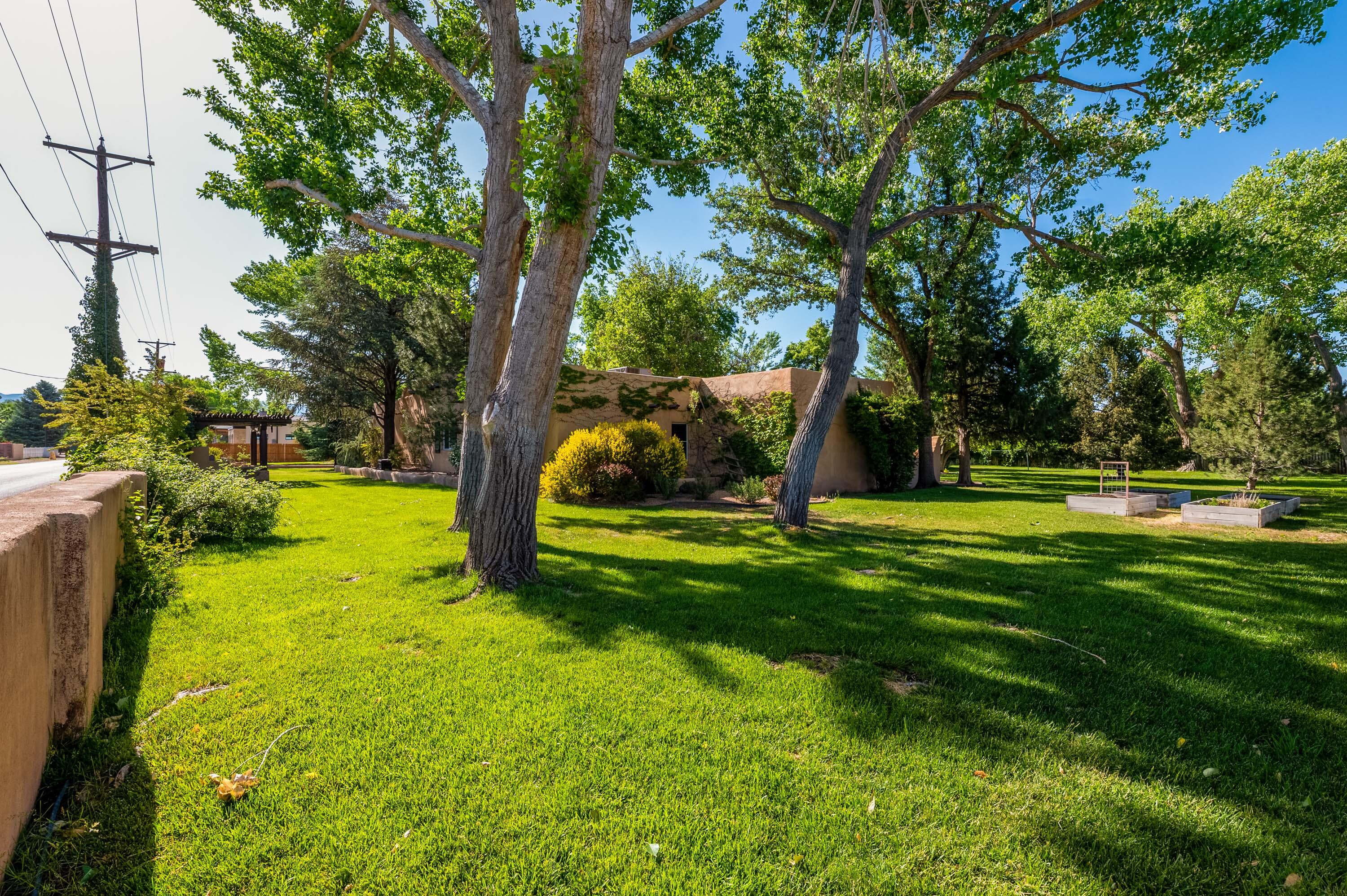 1122 GREEN VALLEY Road NW