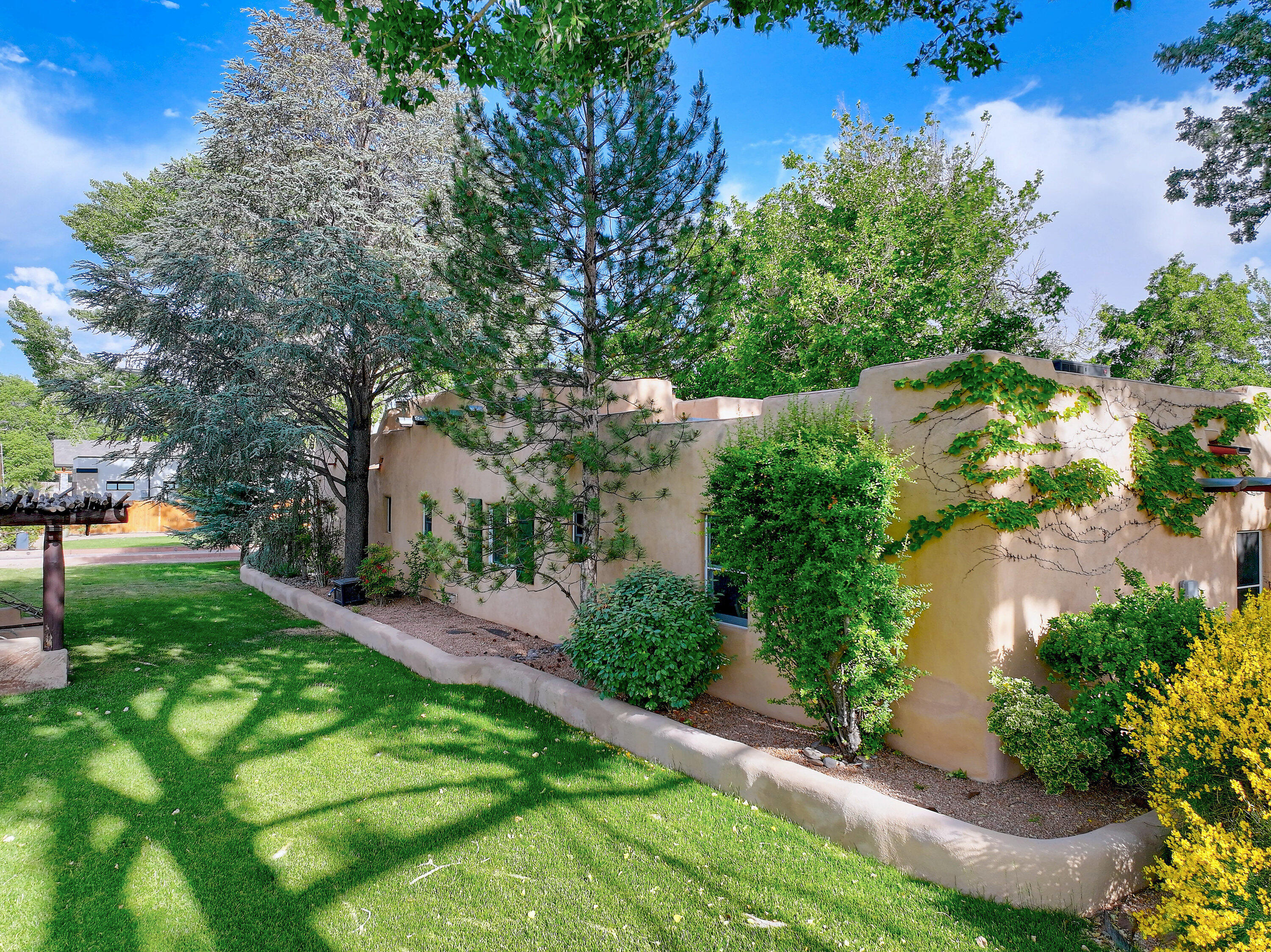 1122 GREEN VALLEY Road NW