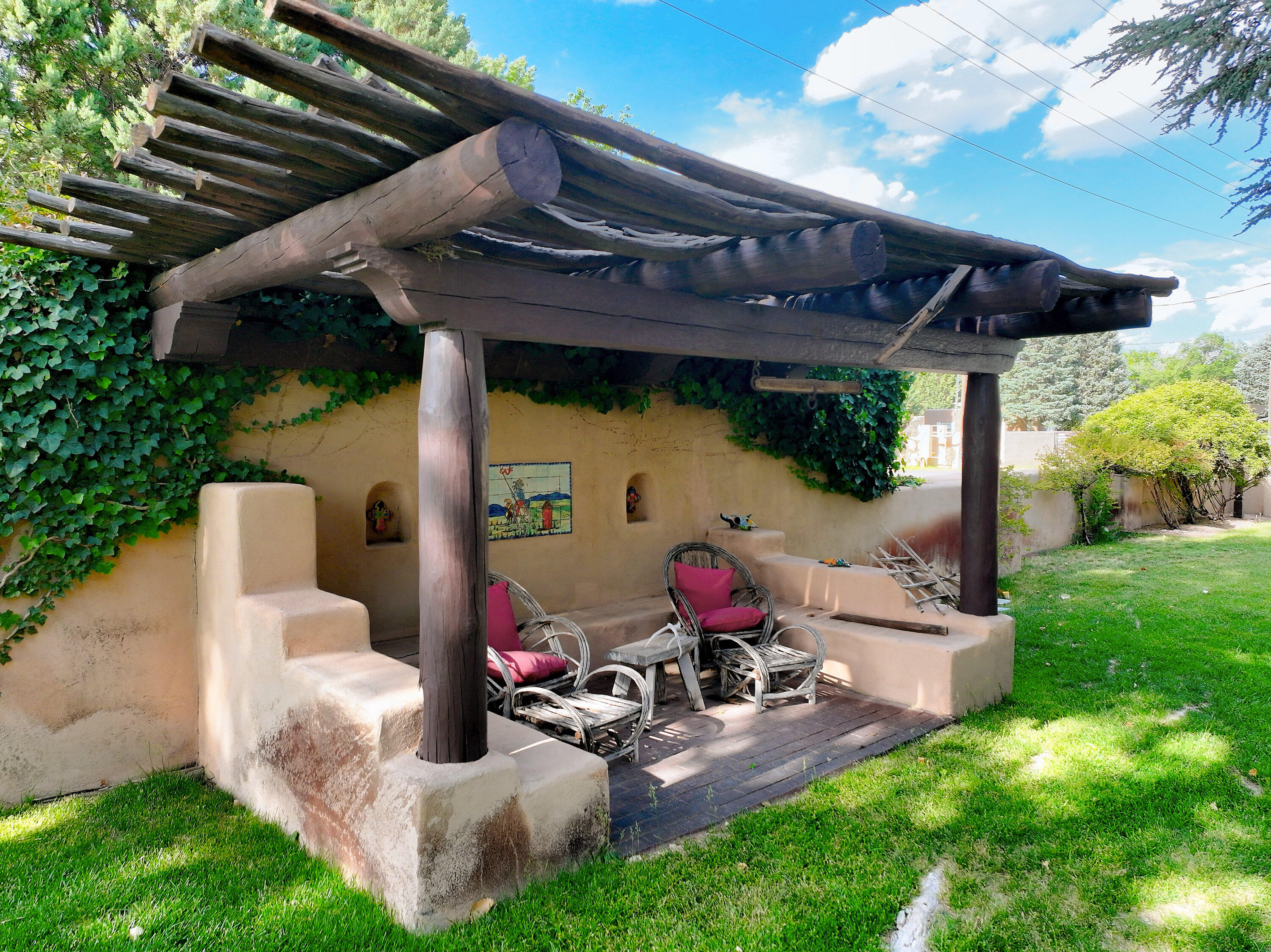 1122 GREEN VALLEY Road NW